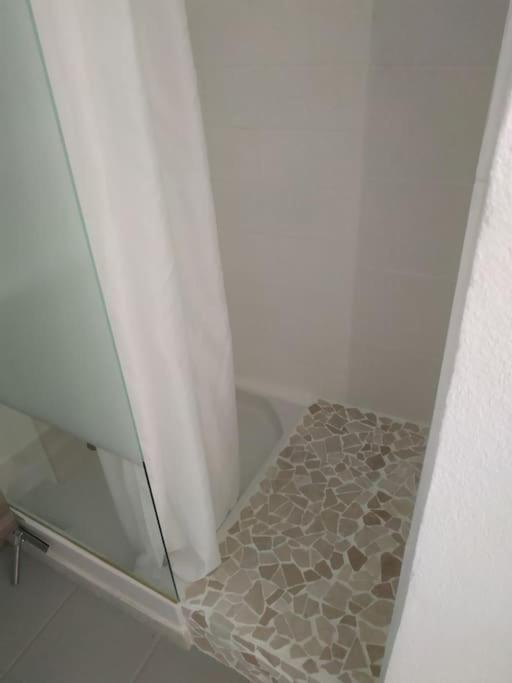Le Saint-Lazare Appartement Au Calme Intra Muros Awinion Zewnętrze zdjęcie